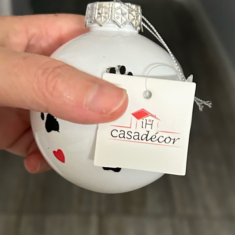 Six Paw Print and Heart Holiday Ornaments from Casadécor - Picture 4 of 8